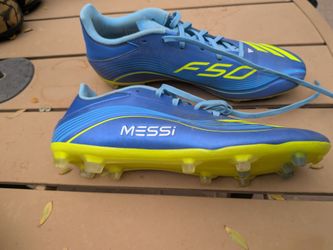 Soccer cleats