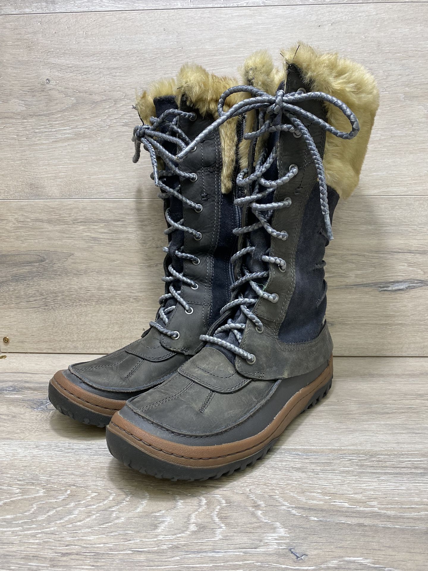 Merrell Wild Dove Women Size 8.5 Dry Warm 200 Gram Leather Boots Fur EUC