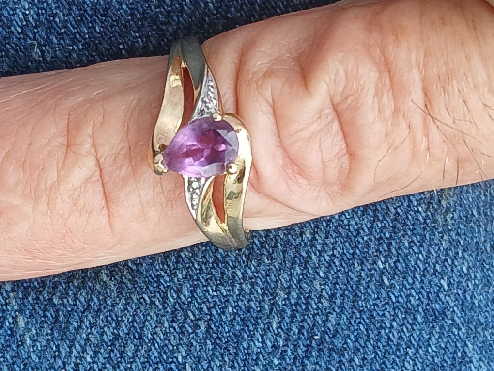 10kt Purple Topaz Diamond Ladies Ring