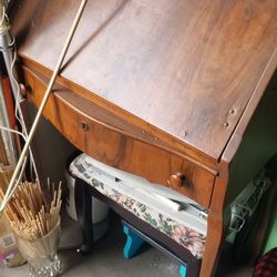 Secretary desk with stool