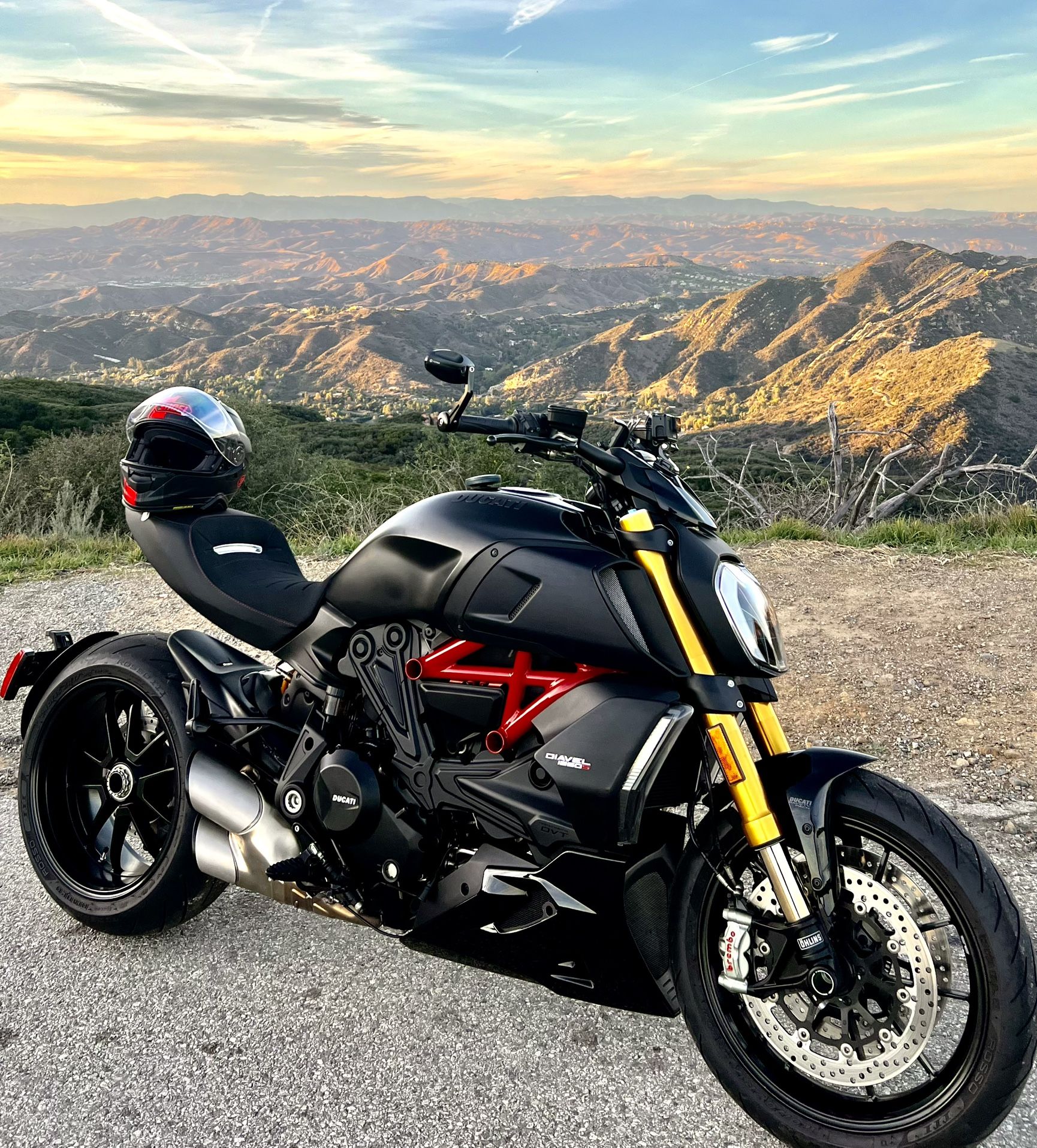 Motorcycle - Ducati Diavel 1260s