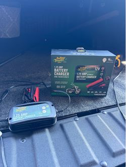 Battery Tender Plus 1.25 AMP Selectable 12V / 6V Battery Charger and Maintainer
