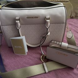 Michael Kors Travel Bag And Wallet