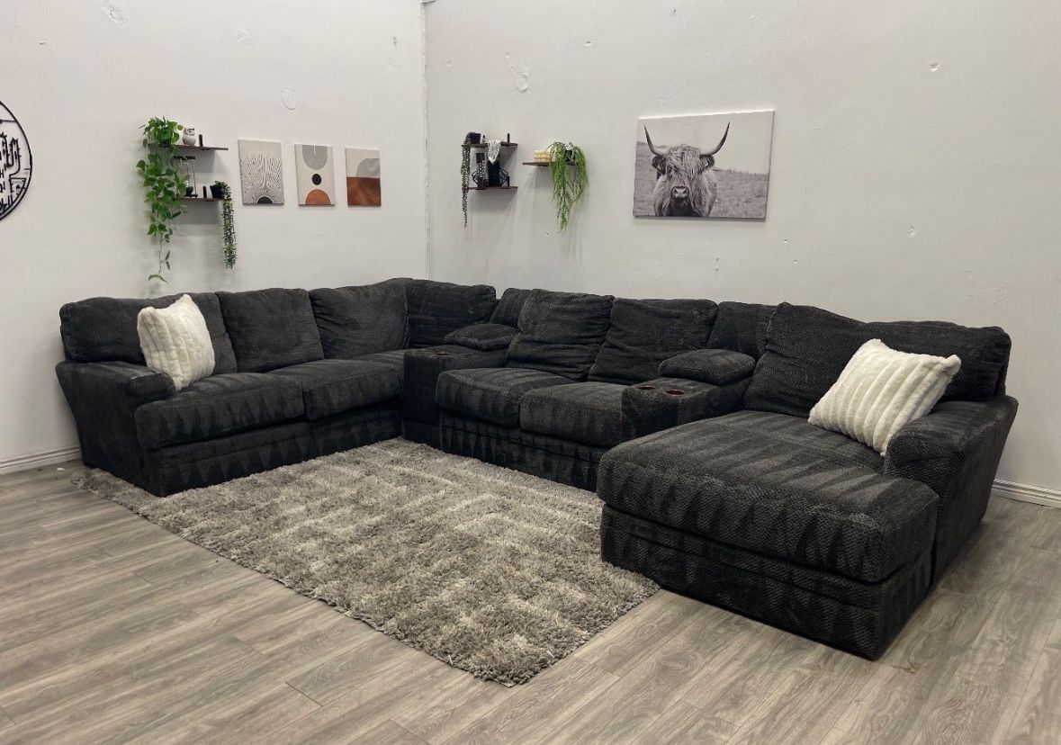 Sectional Couch Mammoth - Free Delivery