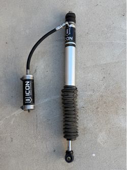 ICON 56503R Rear 0-1.5" Lift 2.0 VS Remote Reservoir 05-23 Toyota Tacoma 4WD