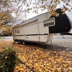 5th Wheel Trailer/rv