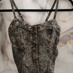 Used a few times. Usado unas pocas veces size M 