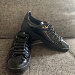 LOUIS VUITTON Frontrow Black Patent Leather Low Top Sneakers Shoes Sz 37 Italy