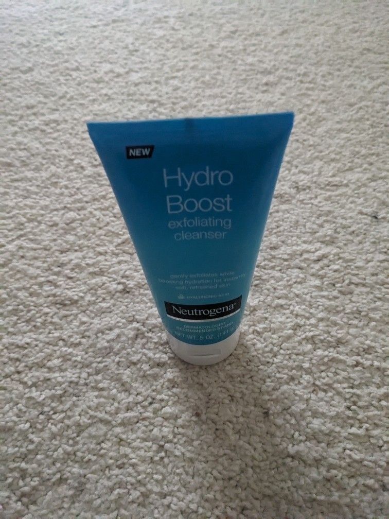 Neutrogena Hydro Boost Exfoliating Cleanser