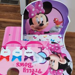 Disney Minnie  mouse desk 