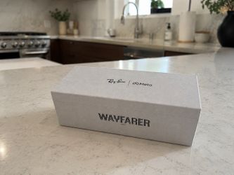 NEW SEALED Ray-Ban Meta Wayfarer Gen 2 Transitions – Transparent Gray