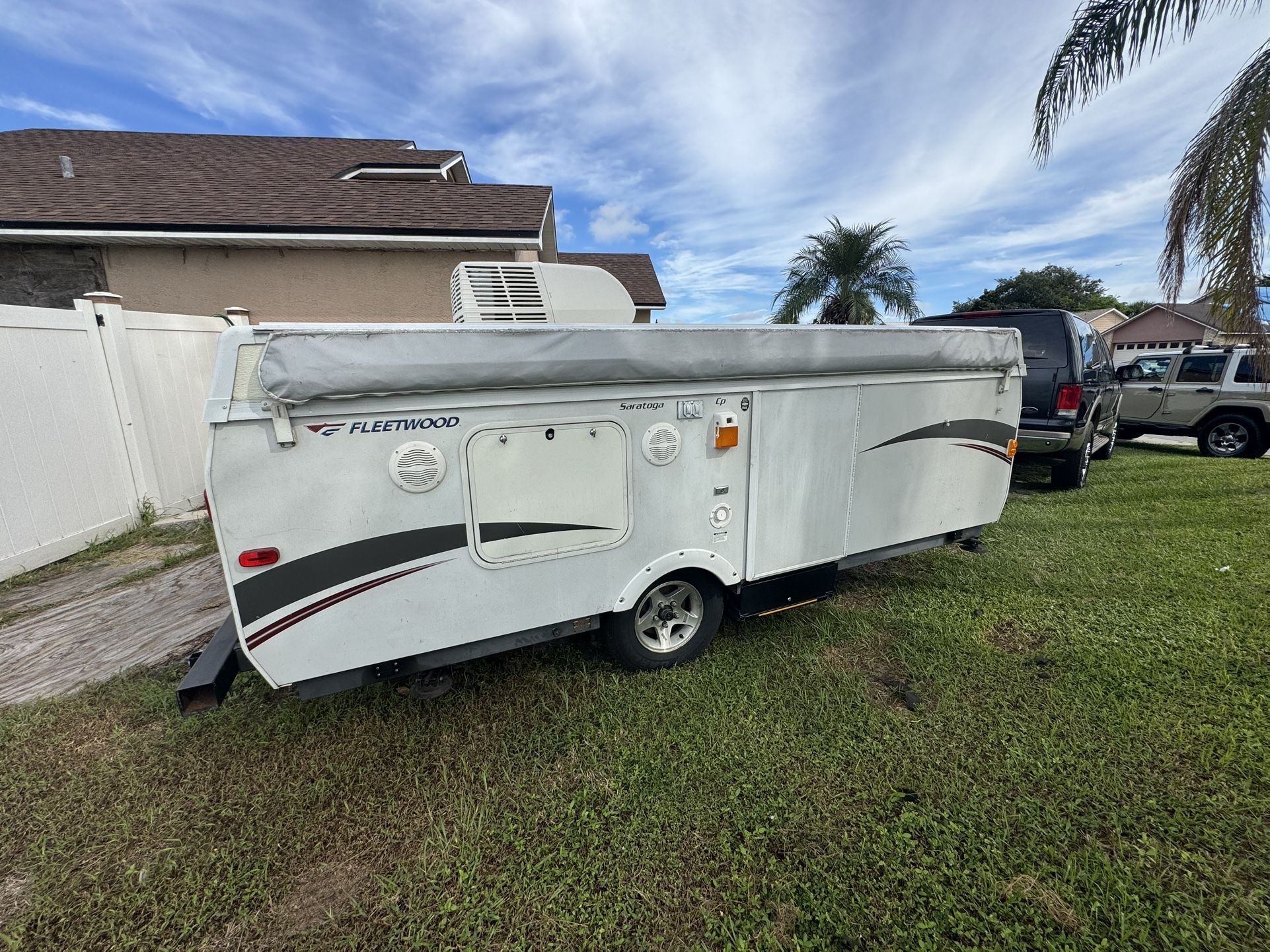2009 Fleetwood Saratoga Popup Camper Solid Shape