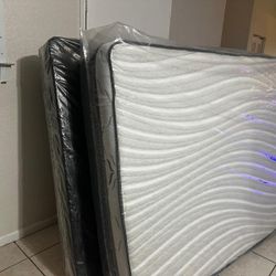 QUEEN PILLOW TOP MATTRESS WITH BOX SPRING 2PC. BED FRAME ISN'T AVAILABLE