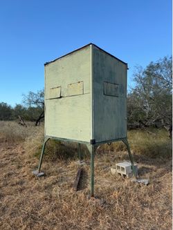 Deer blind