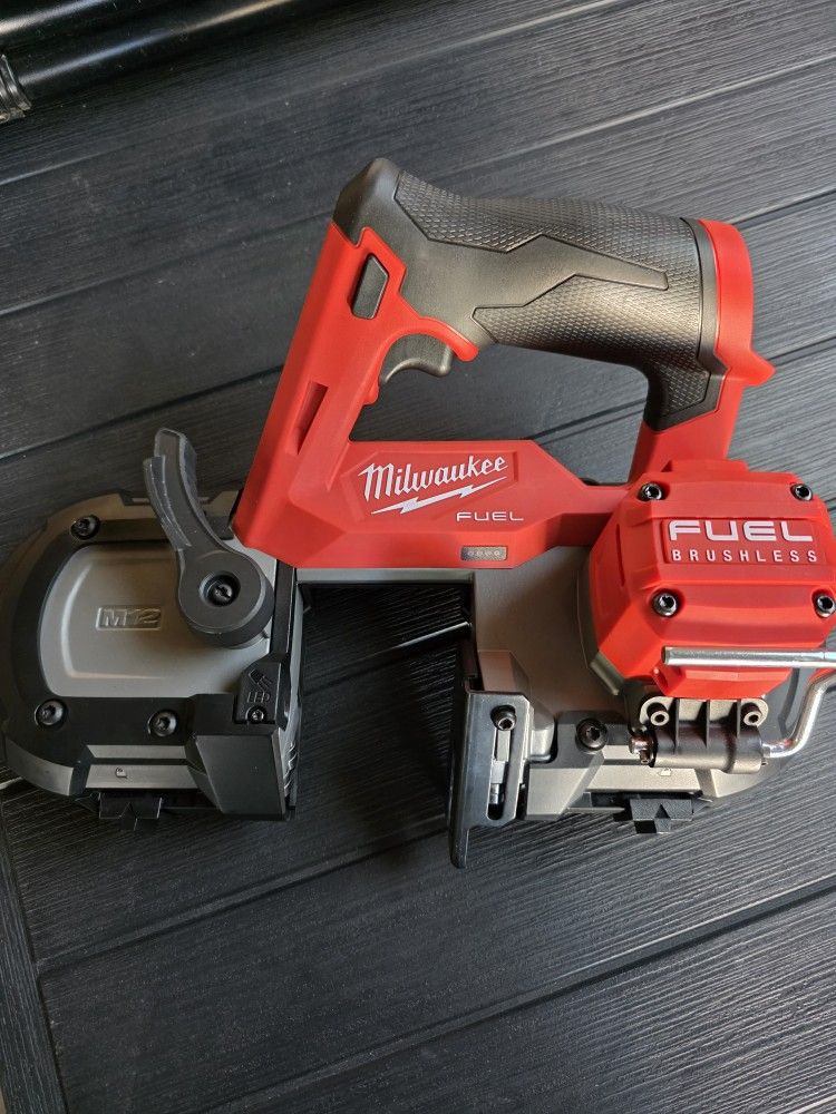 Milwaukee M12 FUEL Cordless Compact Band Saw (Tool-Only)