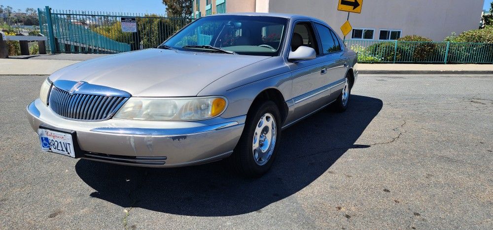 1999 Lincoln Continental