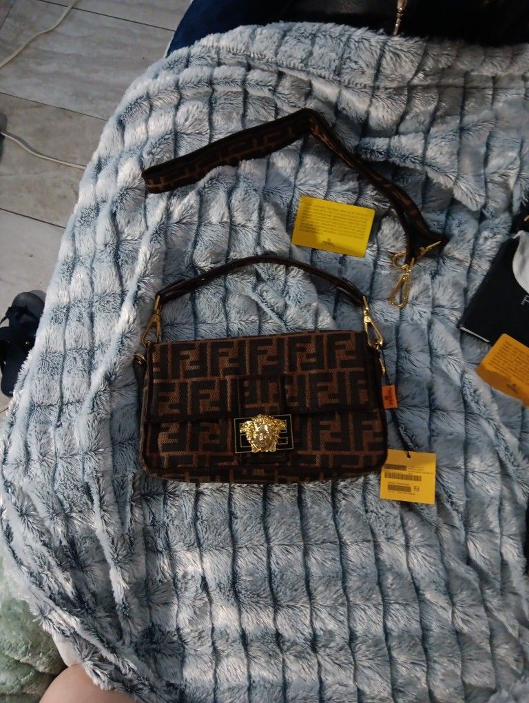 A FENDI PURSE BRAND NEW