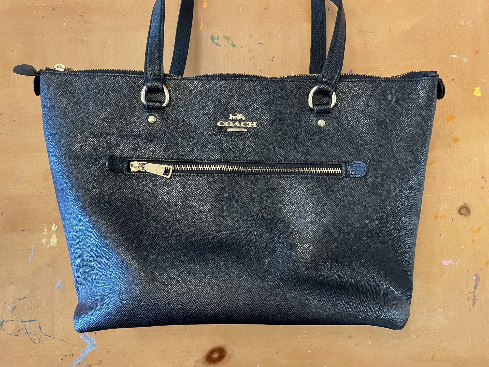 Coach Gallery Tote Bag - Black and Gold