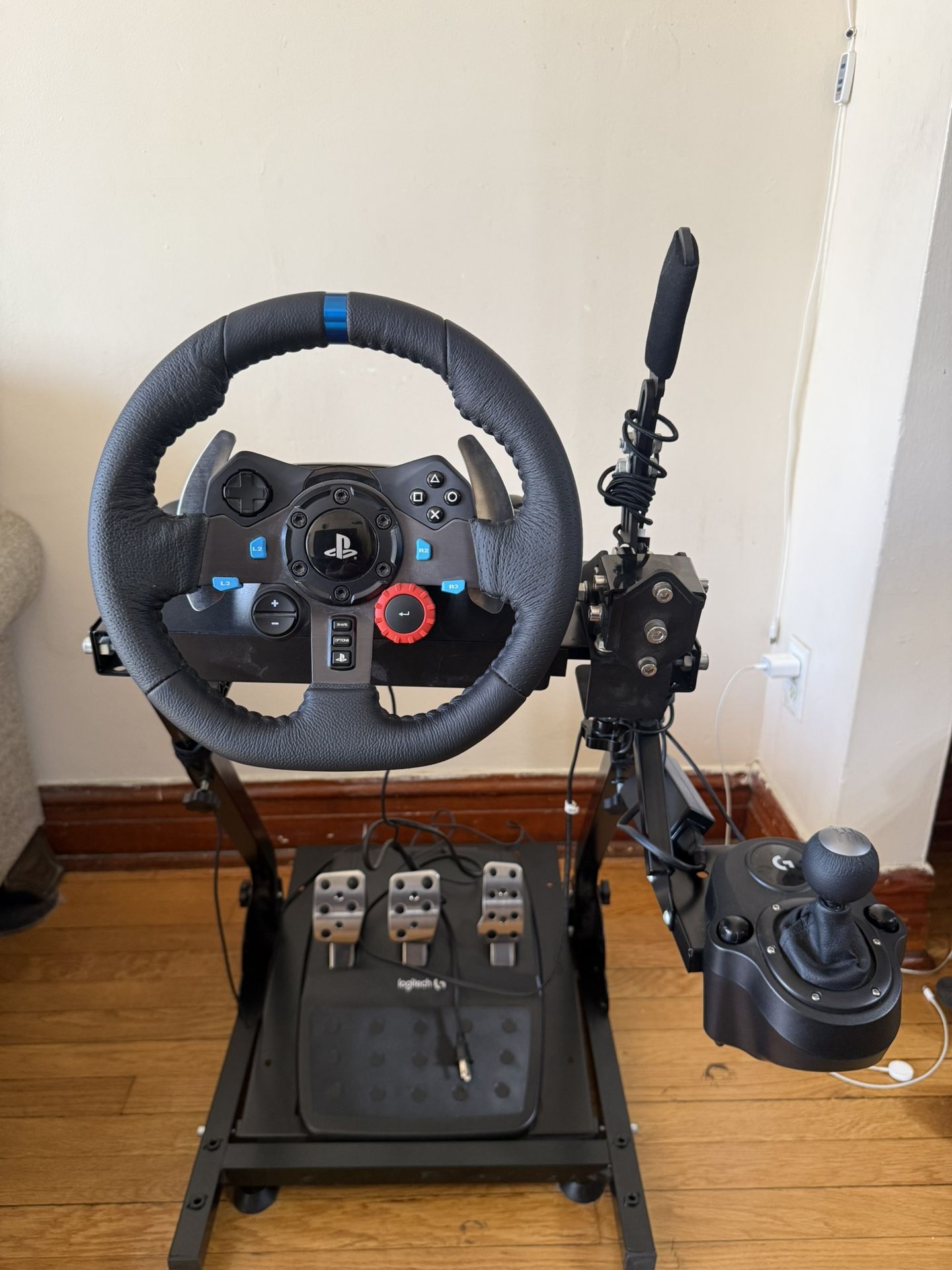 Logitech G29 racing simulator with stand and E-Brake (PC&PS5)