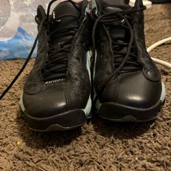 Selling These shoes 