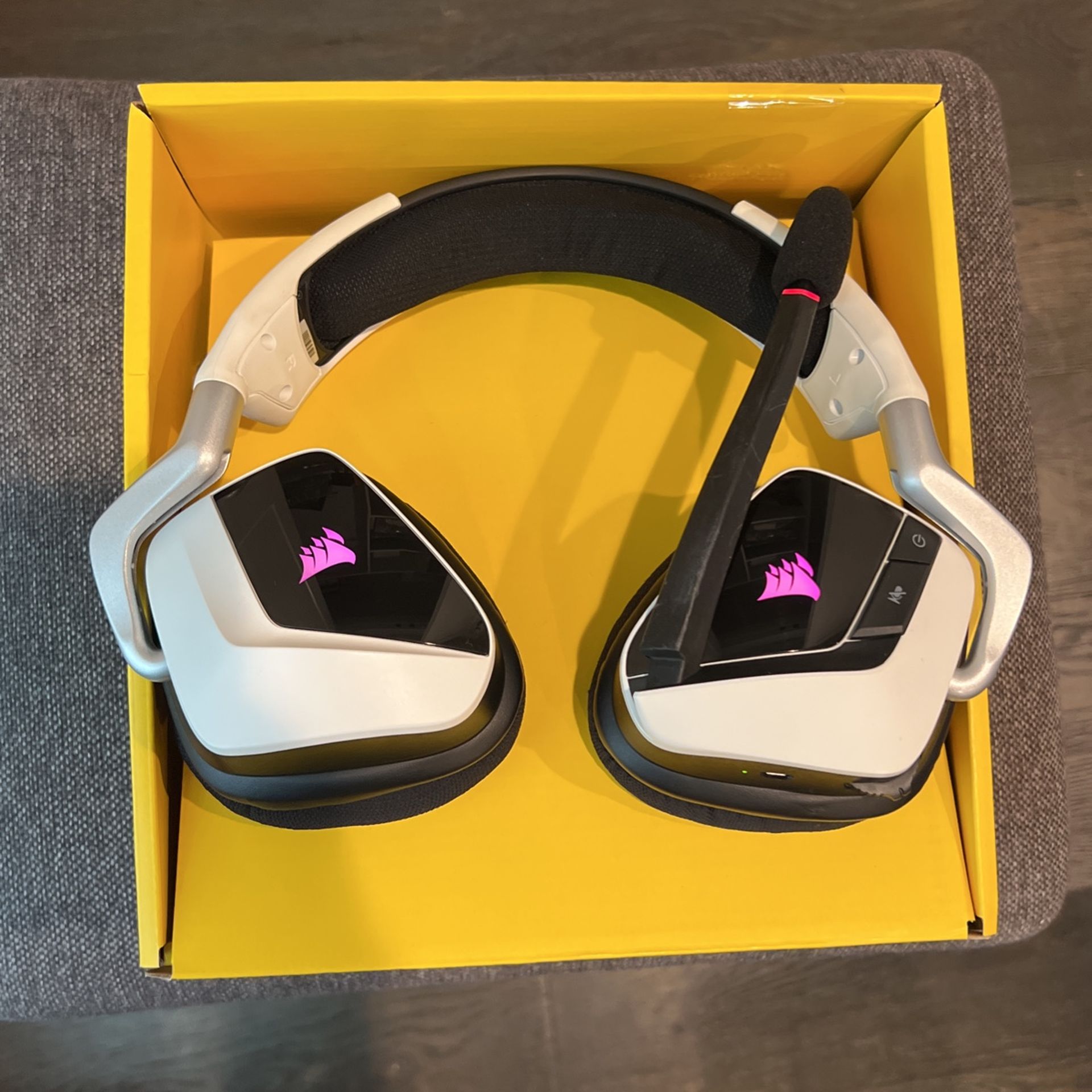 Corsair Void RGB Elite Wireless