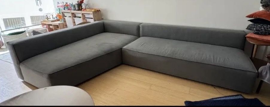 LOW PRICE MOVING- ROOM AND BOARD $3,500 + TAX LARGE OASIS SECTIONAL COUCH