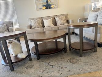 Ashley furniture Roybeck Table (Set of 3)