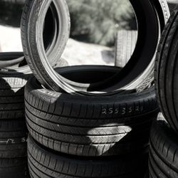 Used / Michelin Pilot Sport All Season 4 - 255/35ZR21