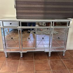 Mirrored Buffet