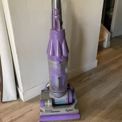 Dyson Vacuum 