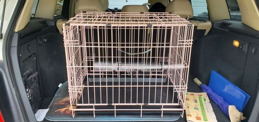 PINK DOG CAGE $30 obo 24x20x17