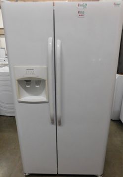 26 cu. Ft Frigidaire clean