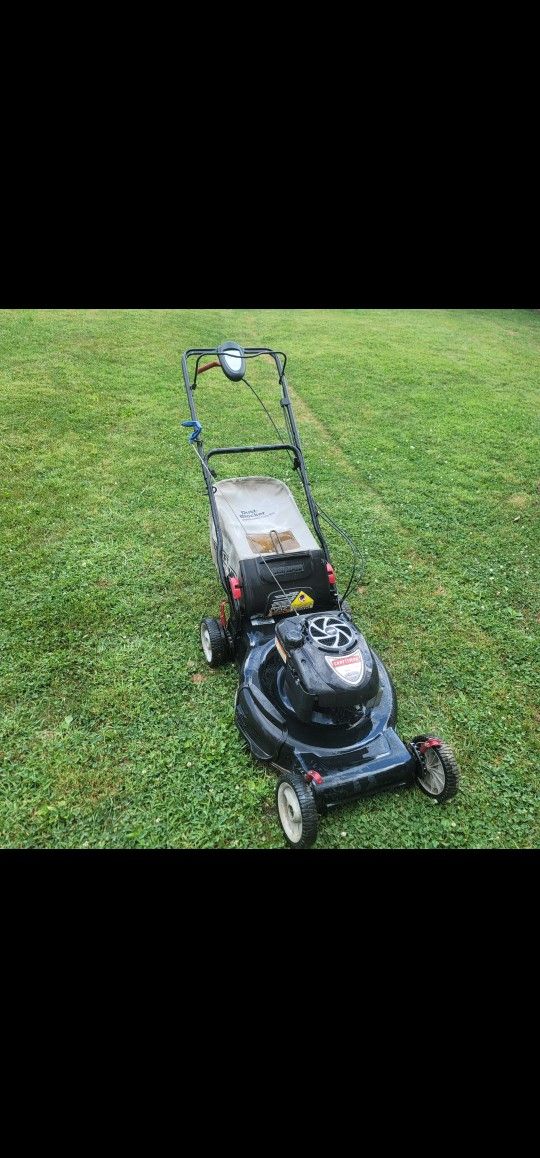 Craftsman EZ-Walk Self-propelled Lawn Mower (New Carb Aug 13) very good