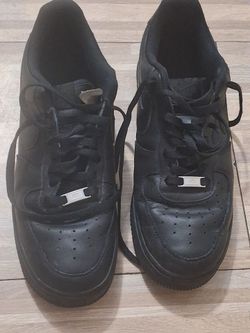 Tenis Nike Size 11.5