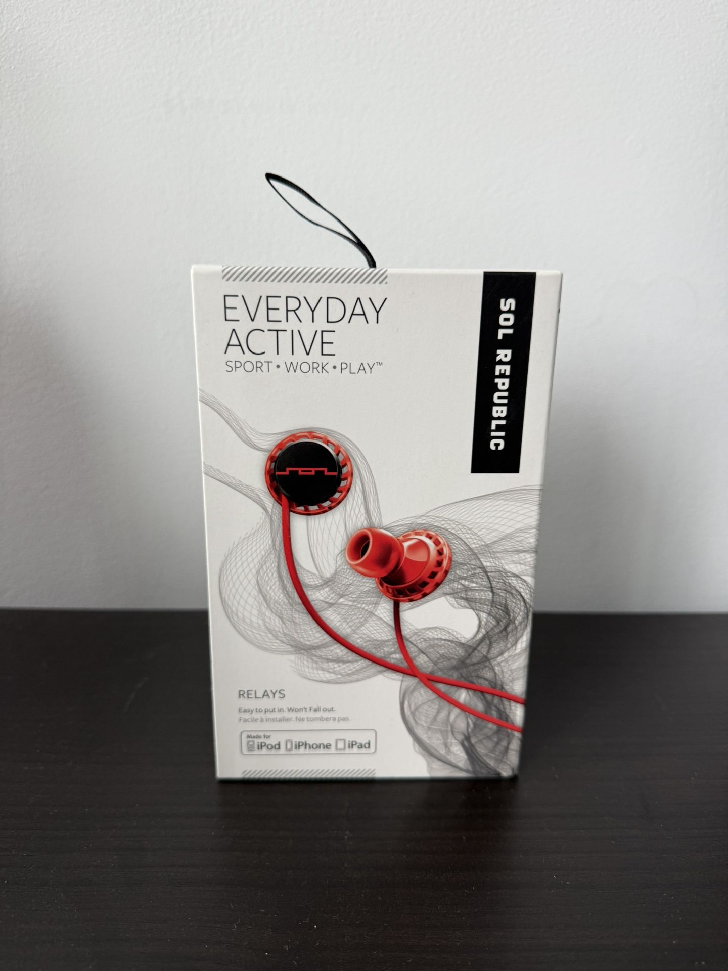 NEW - Sol Republic Earbuds