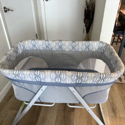 Baby crib 
