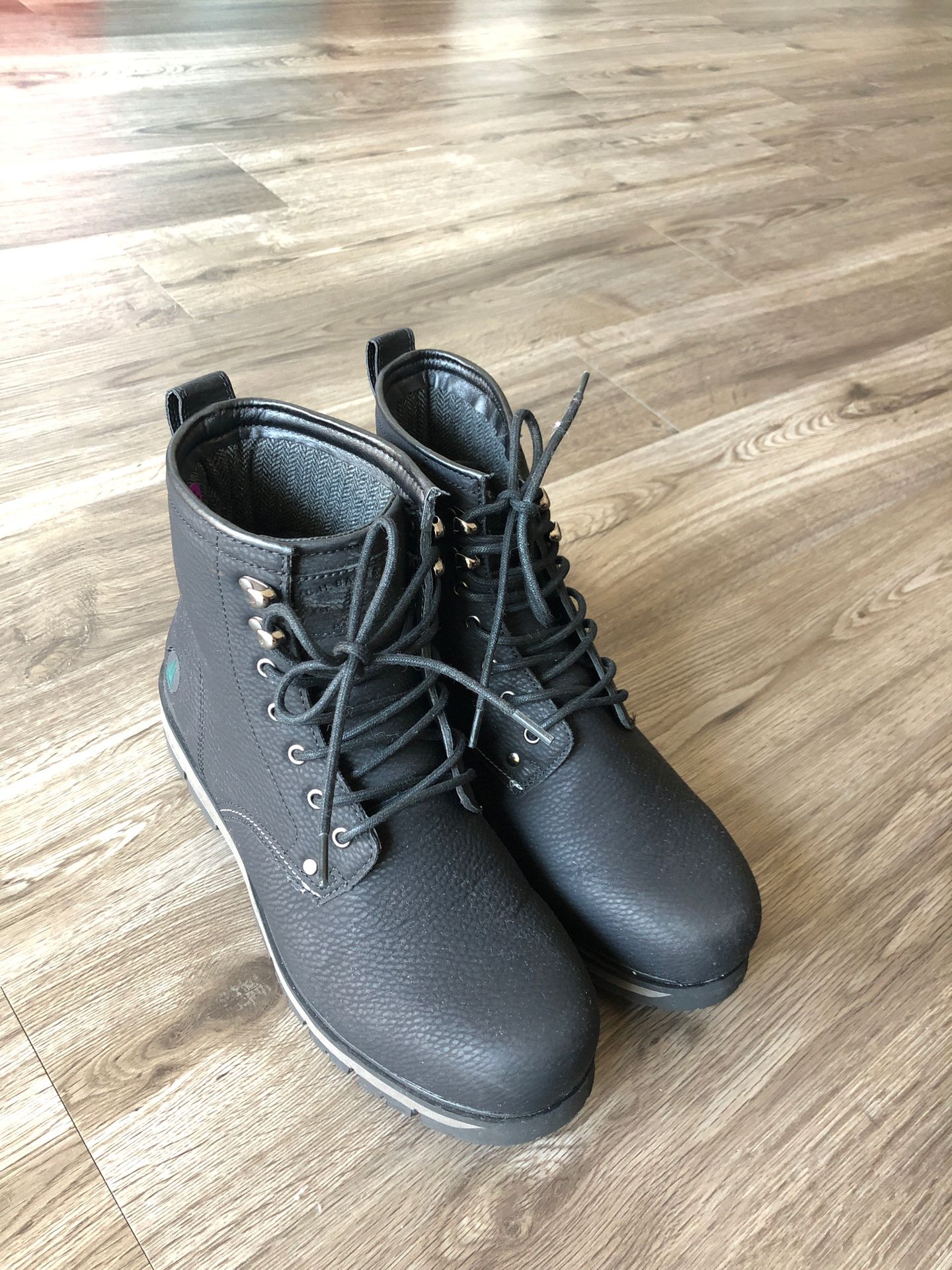 Work Boots sz. 10.5 (LIKE NEW!)