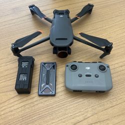 DJI Mavic 3 w/ Polar pro ND Filter Pack