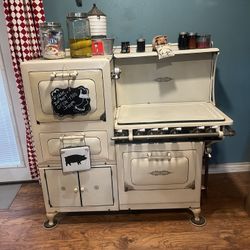 Antique 1940’s Gas Stove