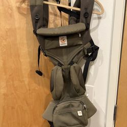 Ergobaby 360 Cool Air With Winter Cover