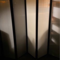 6 Privacy Fold out positions