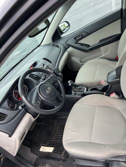 2011 KIA Forte 5-Door