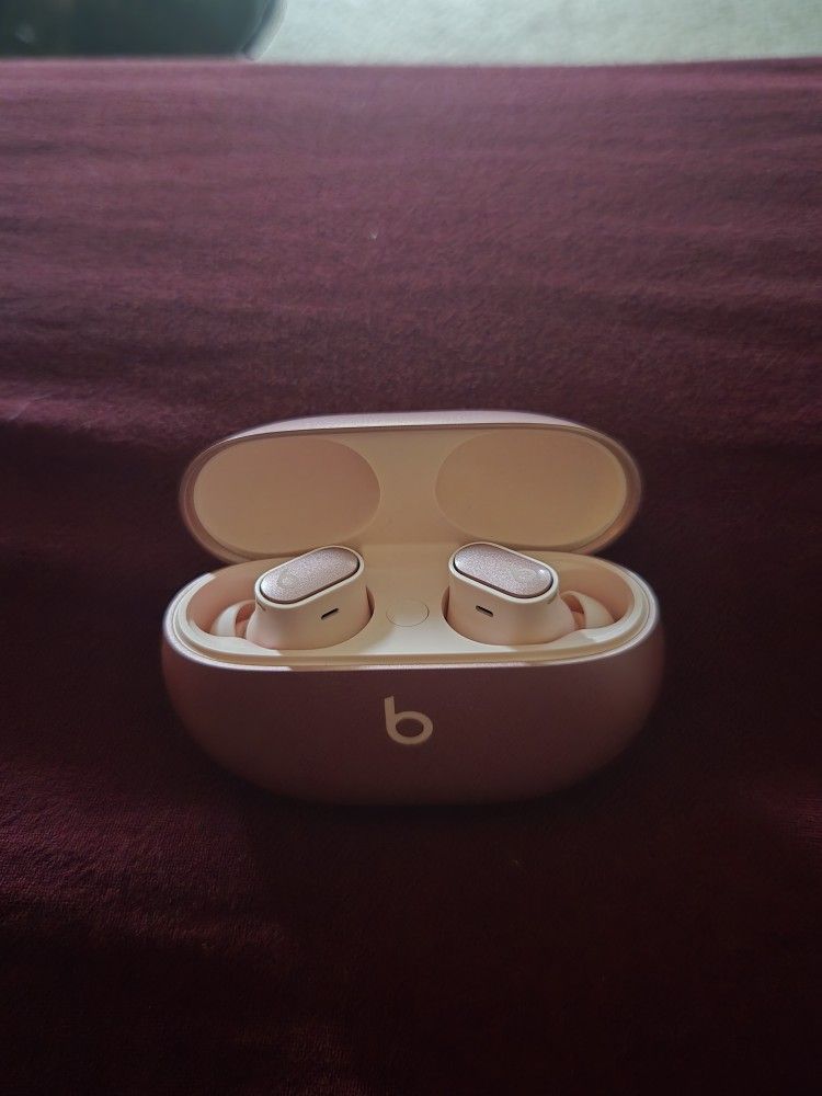 Beats Studio Buds