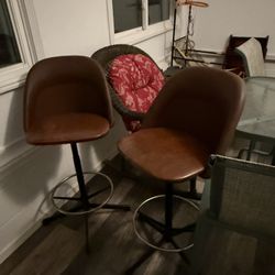 2 leather seat bar stools