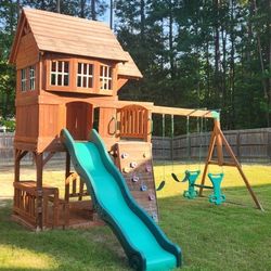 Backyard Discovery Swingset