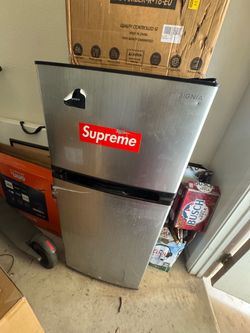 Mini fridge