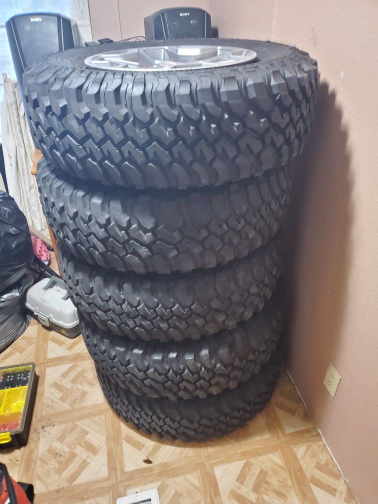 jeep 5- wheels and tires