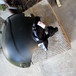 REYA Snowboarding Skiing Helmet Size Small Ex Cond used very little