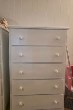 White 5 drawer dresser