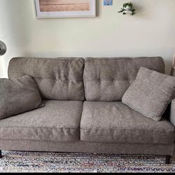 Sofa couch Excellent Condition (Ashley Signature collection )